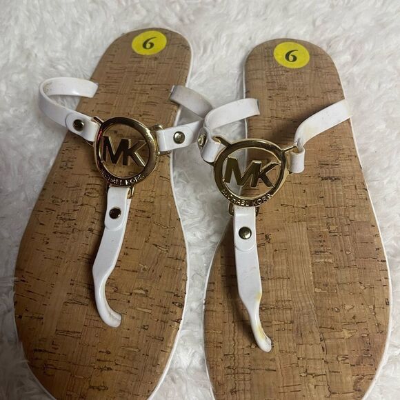 Michael Kors T strap white jelly thong sandals with gold tone logo Size 9 - Picture 8 of 8